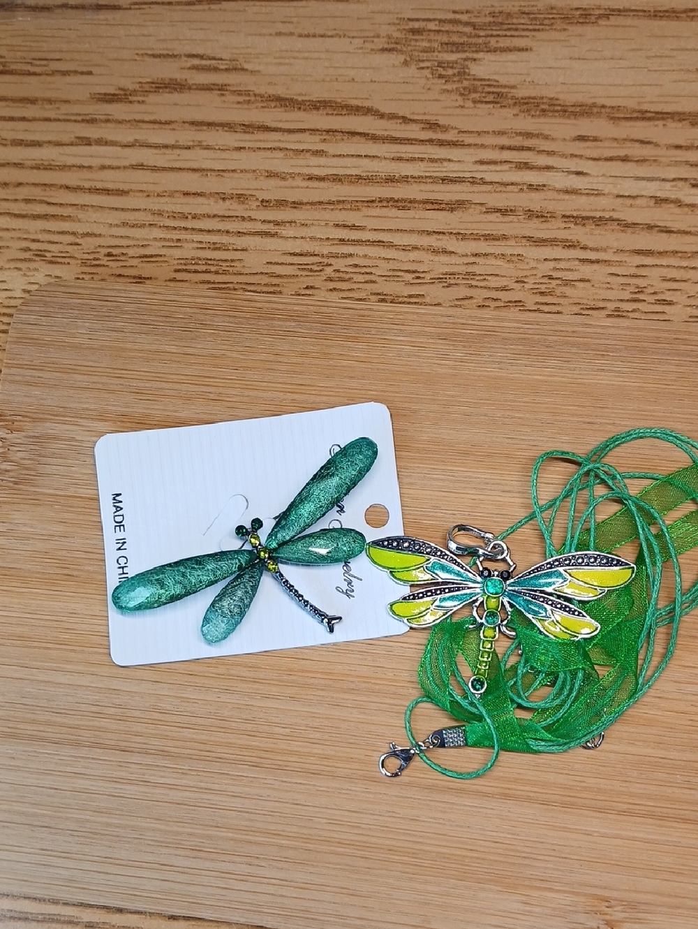 NWOT 2PC Lime Green Dragonfly Set 1 Pin 1 Necklace